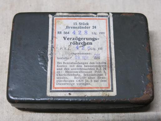 German Wehrmacht Full Box Of Zündschnur Anzünder 39 On A Reused BZ24 Box Inert.