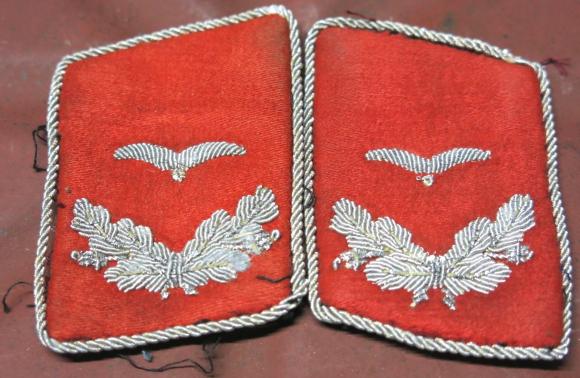 German Luftwaffe Flak Officer Red Kragenspiegel Collar Patches Pair. (4)