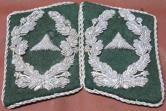 German Luftwaffe Technician Major Officer Green Kragenspiegel Collar Patches Pair. (6)