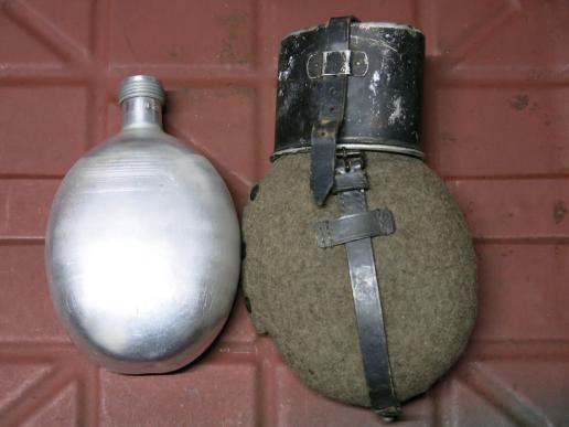 German Feldflasche M31 Canteen ESB42 Matching New Condition.