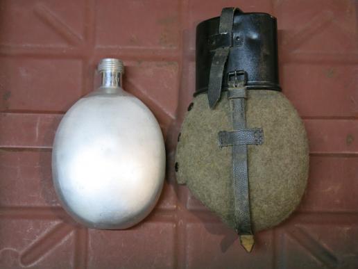 German Wehrmacht Feldflasche M31 Canteen OHW40/41 Rare New Condition.
