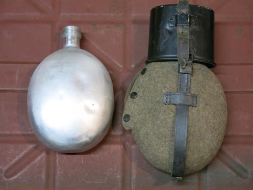 German Wehrmacht Feldflasche M31 Canteen OHW42 Rare New Condition.