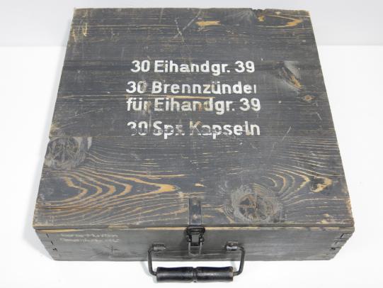 German Wehrmacht M39 Eihandgranate Egg Grenade Box Wonderful Complete Rack And Labels.