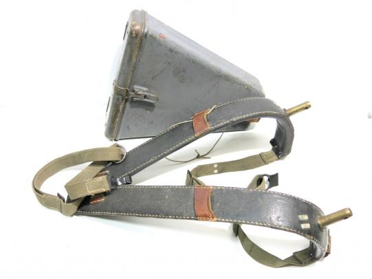 German Wehrmacht Em. 1mR. 36 Entfernungsmesser36 Behälter Mit Stützen & Schultertragegestell Rangefinder EM36 Container With Props & Yoke Frame, Complete. Matching, Crazy Set Part I.