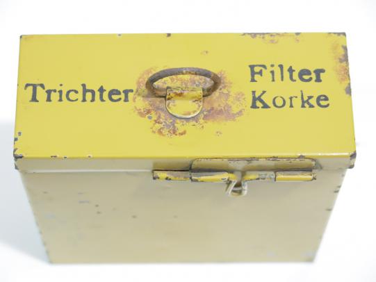 German Wehrmacht Trichter Filter Korke Medical Yellow Box For Lazarette Field Hospital, Nice Box In Very Good Condition.