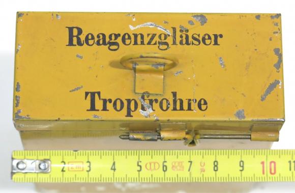 German Wehrmacht Reagenzgläser Tropfrohre Medical Yellow Box For Lazarette Field Hospital, Nice Box In Very Good Condition.