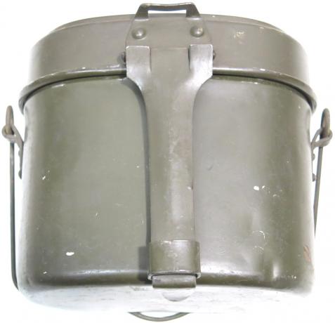 German Wehrmacht Kochgeschirr M31 Aluminium Mess Kit M31 Unmarked With Inner Tray.