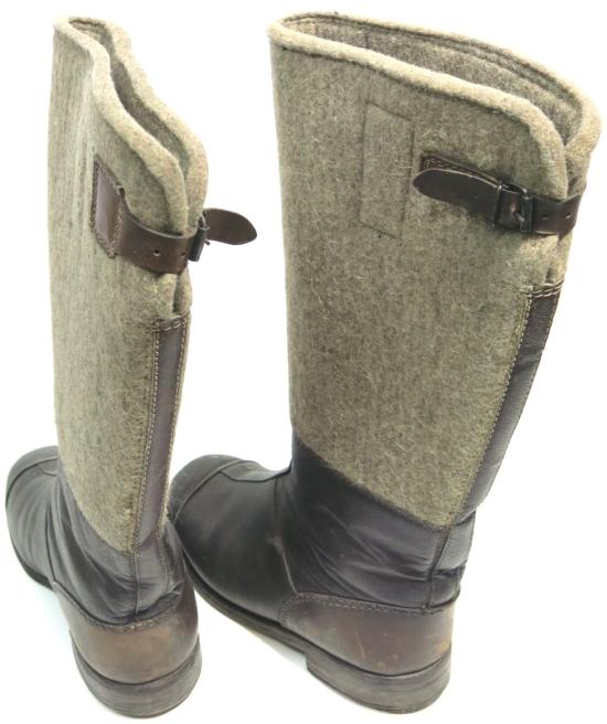 German Wehrmacht Winter Late War Boots In Heavy Felt Material, Nice Chocolate Brown Colour, Matching Pair RBNr.