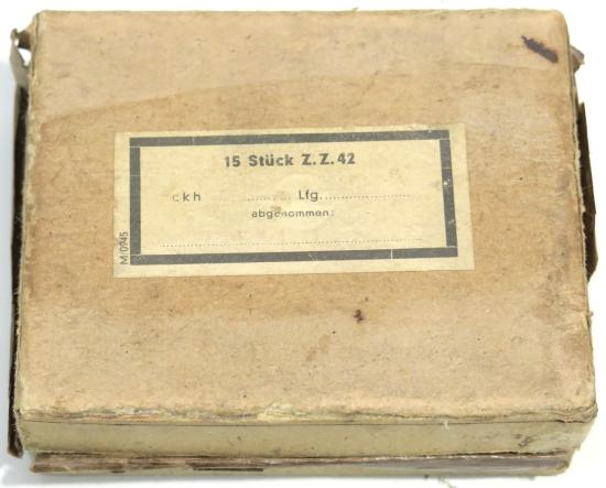 German Wehrmacht 15 Stück Z. Z. 42 Zug Zünder 42 ZZ42 Bakelite Fuze Cardboard Box, Empty, But Complete With Inner Parts.