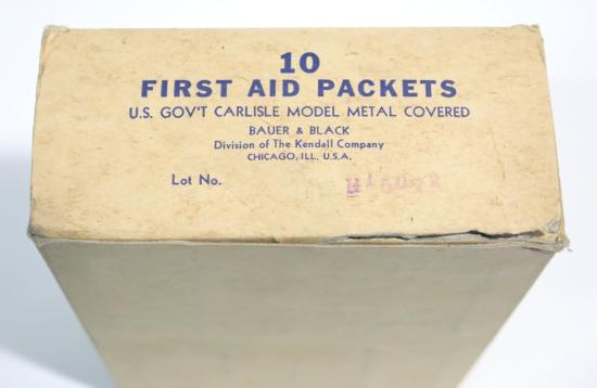 USA WWII Small First Aid Packets Carlisle Model Metal Covered Full Untouched Box.