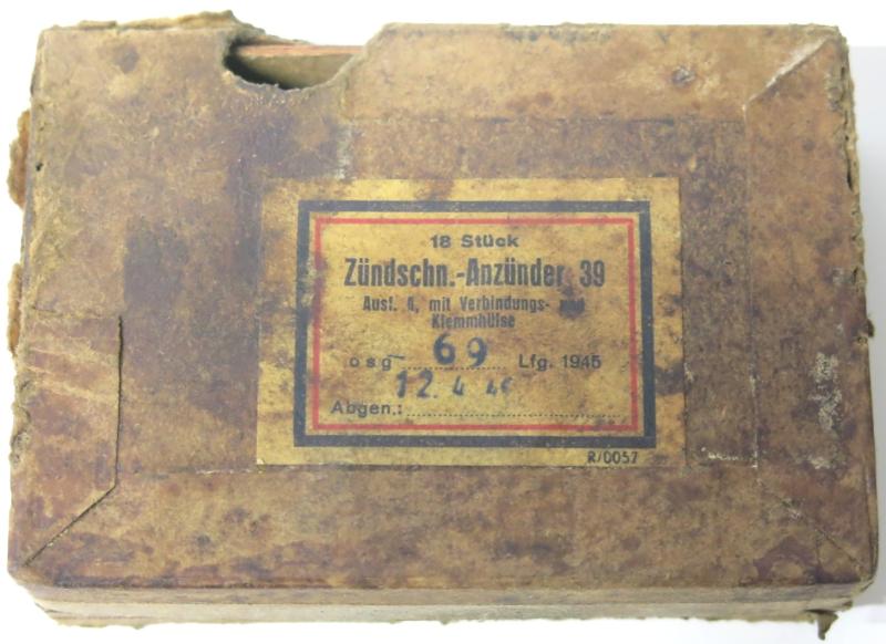 German Wehrmacht 18 Stück Zündschn.-Anzünder 39 Box 1945, YES 1945, With One Of The Very Rare Fuzes.