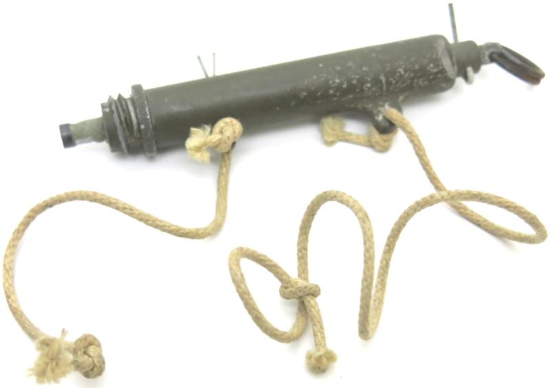 USA WWII Pull Firing Device M1 Complete, Inert.