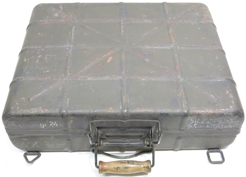 German Wehrmacht 15 Stielhandgranaten 24 Stickgrenades M24 Box Case W. K. 1937, Super Nice With Different Colours Meaning A Lot Of Action.