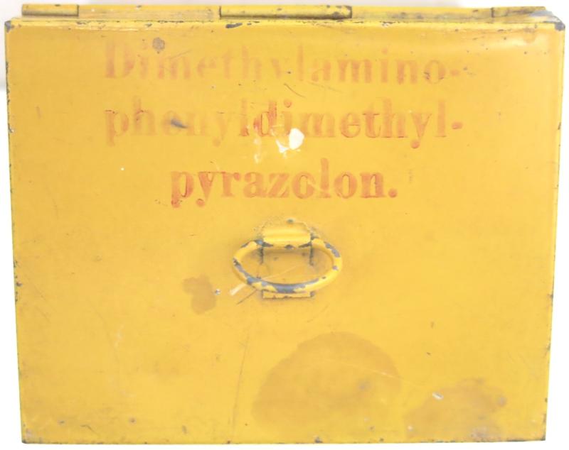 German Wehrmacht Dimethylamino-phenyldimethyl-pyrazolon Medical Yellow Tin For Lazarette Field Hospital, Nice And Rare Box In Nearly Mint Condition.