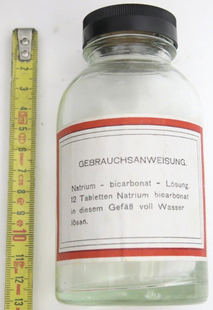 German Wehrmacht Medical Natrium Bicarbonat Lösung Bottle 250 Grams.