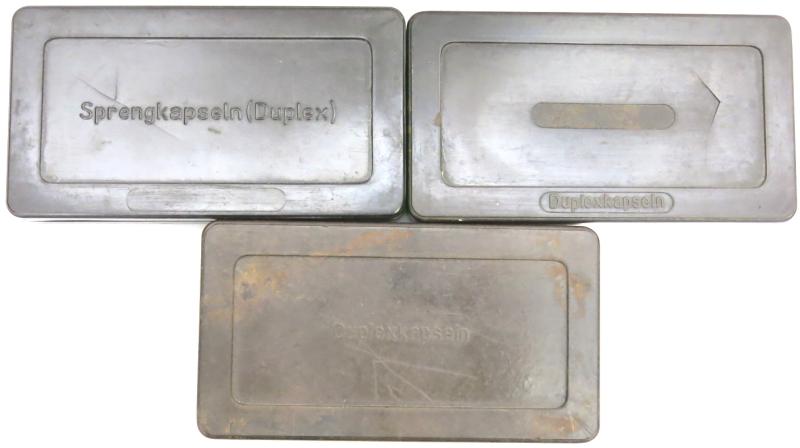 German Wehrmacht/Luftwaffe Duplexkapseln Bakelite Box, Transport For 2 cm Flak, MG151/20, MGFF, etc, Detonators, Lot Of Three Damaged Boxes.
