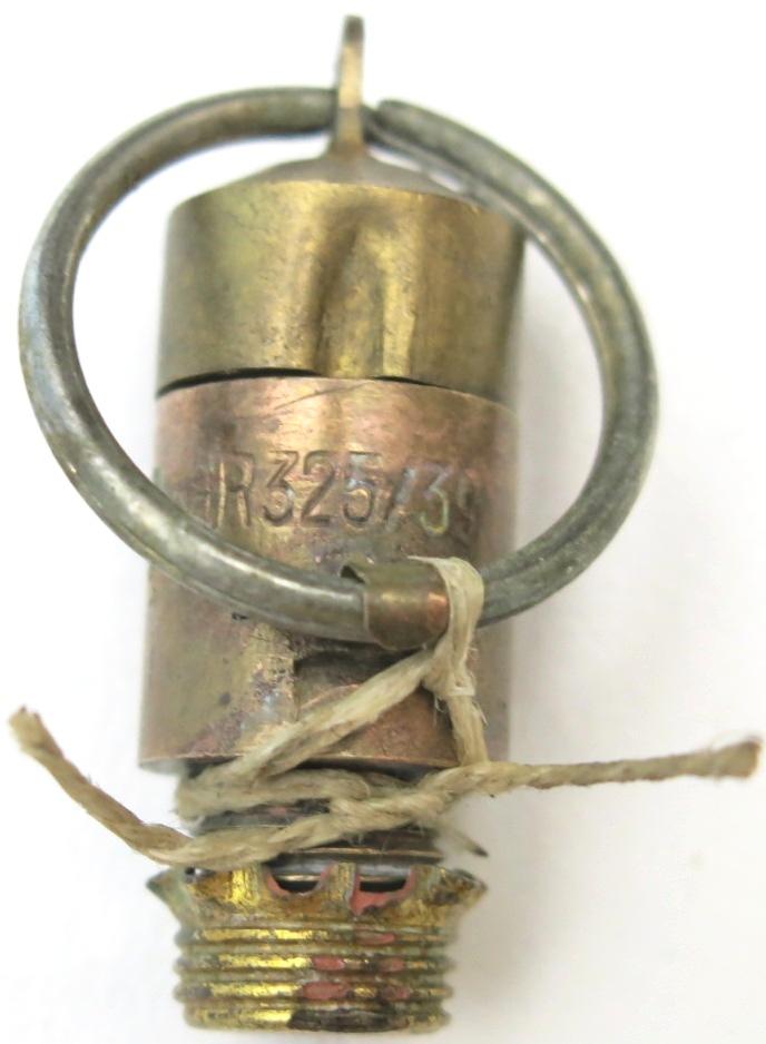 German Wehrmacht Zündschnuranzünder 29 ANZ29 RR 325/39 Complete With End Cap, Inert.