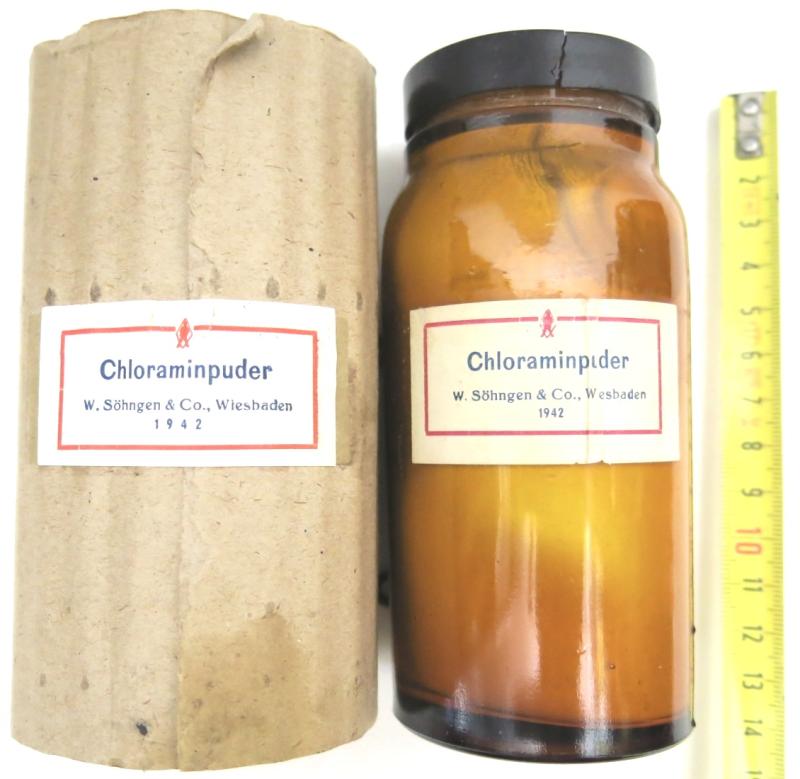 German Luftschutz Hausapotheke Glass Pot Chloramine 100 gr W. Söhngen & Co., Wiesbaden 1942.