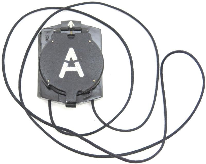 German Wehrmacht Bakelite Marschkompass Marching Compass cxn Nearly Mint And Working.