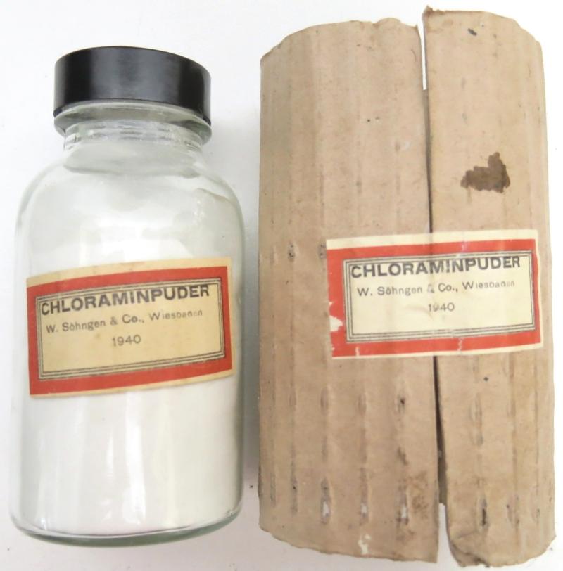 German Luftschutz Hausapotheke Glass Pot Chloramine 100 gr W. Söhngen & Co., Wiesbaden 1940, Complete With Its Cardboard Sleeve.