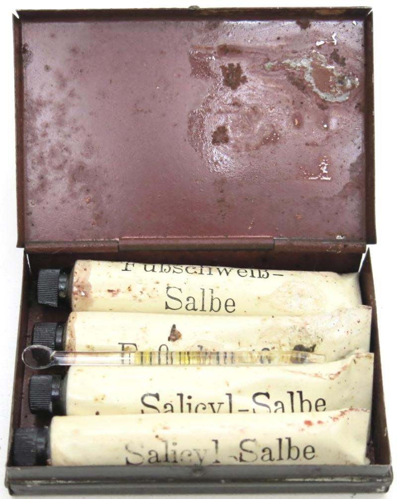 German Wehrmacht Medical Salbe Tin Full With Its Four Original Salbe Tubes, This Is Very Rare To Find.