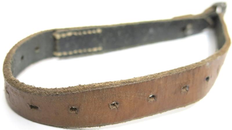 German Wehrmacht Fast Release Utility Strap 54 x 1,8 cms 17 Holes CARL HEPTING & Co. STGT. FEUERBACH 1941, Nearly Mint.