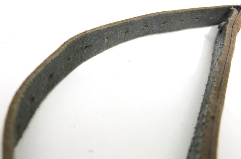 German Wehrmacht Fast Release Utility Strap 54 x 1,8 cms 17 Holes CARL HEPTING & Co. STGT. FEUERBACH 1941, Nearly Mint.