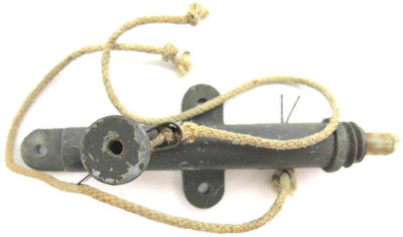 USA WWII Pressure Firing Device M1A1 Complete, Inert.