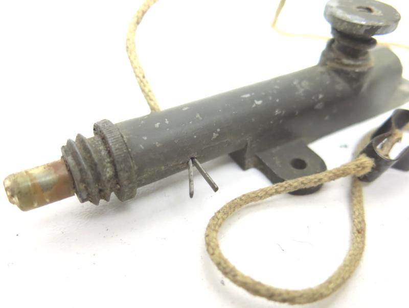 USA WWII Pressure Firing Device M1A1 Complete, Inert.