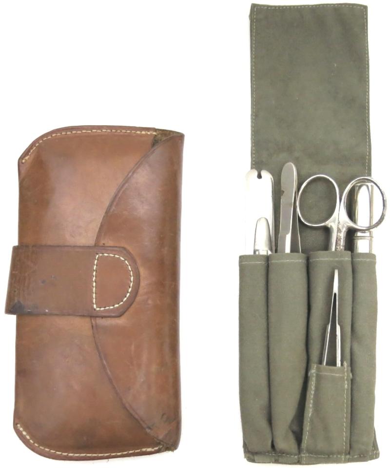 German Wehrmacht Sanitäter Kleines Feldbesteck Medical Tools Small Pouch BOTT & WALLA MÜNCHEN, Rare Maker, Complete Set.