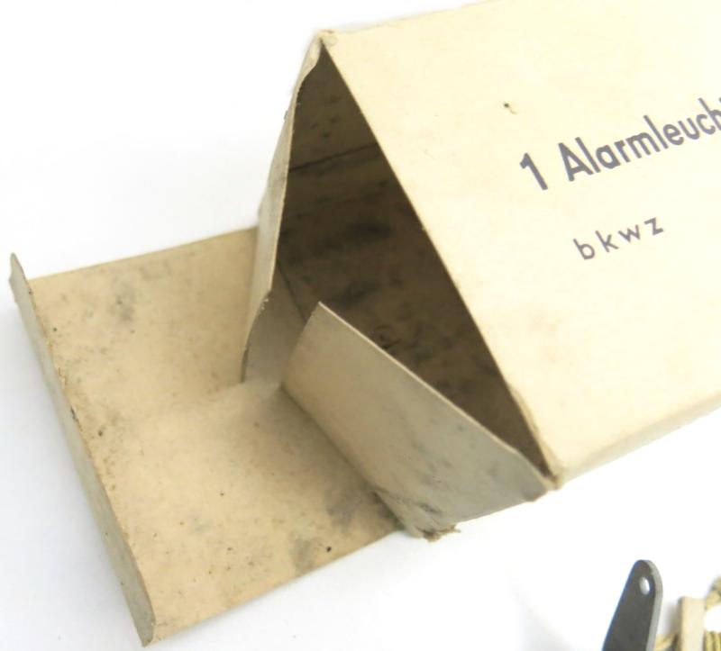 German Wehrmacht Alarmleuchtzeichen Complete Set With Box bkwz 1944, Very Hard To Find Item, Inert.