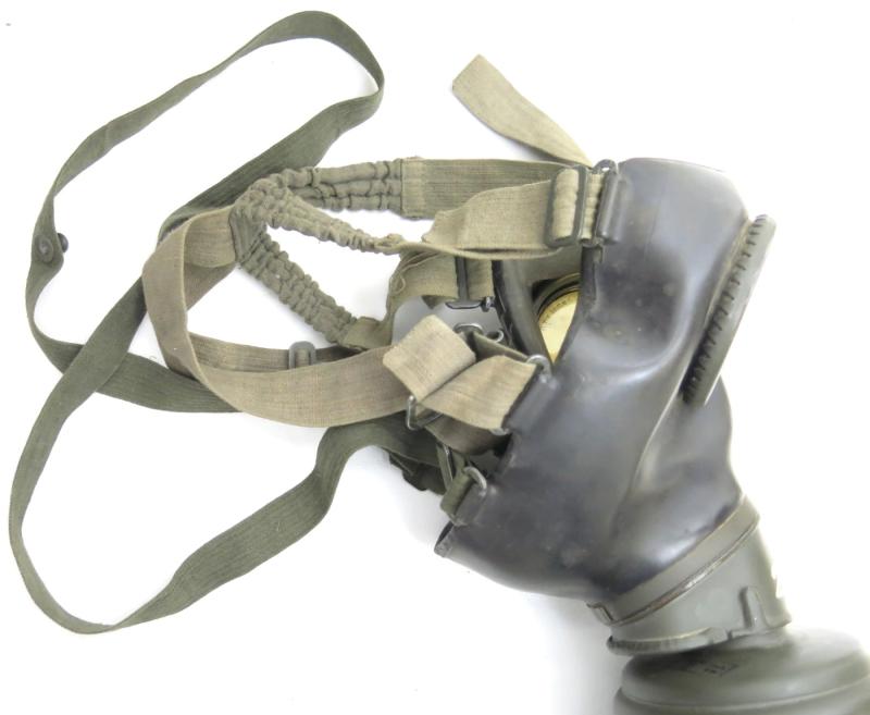 German Wehrmacht Gas Mask GM38 With Matching Filter 1942/43.