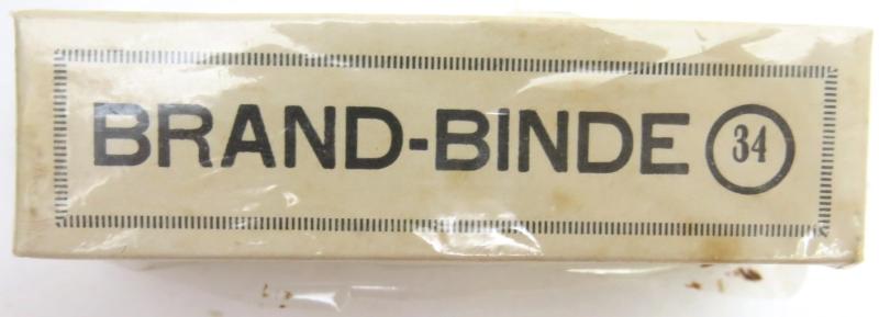 German Deutsches Rotes Kreuz D. R. K. And Luftschutz Hausapotheke And Verbandkasten Brandbinde Bartsch, Quilitz & Co., Berlin 1943.