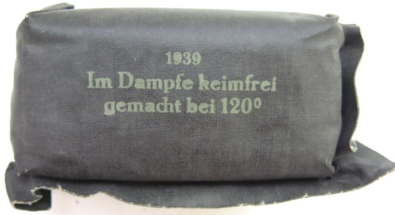 German Wehrmacht Medical Verbandstoff Big Field Dressing Rubber Wrapping, Undated, Mint.