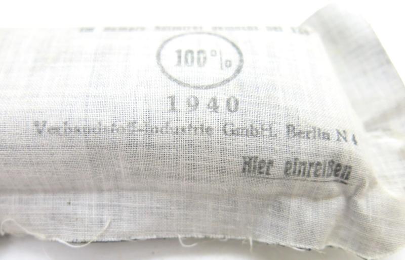 German Wehrmacht Medical Verbandstoff Big Field Dressing, 1940, Feldbluse Model, Hard To Find, Mint.