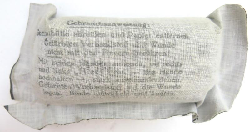 German Wehrmacht Medical Verbandstoff Big Field Dressing, 1940, Feldbluse Model, Hard To Find, Mint.