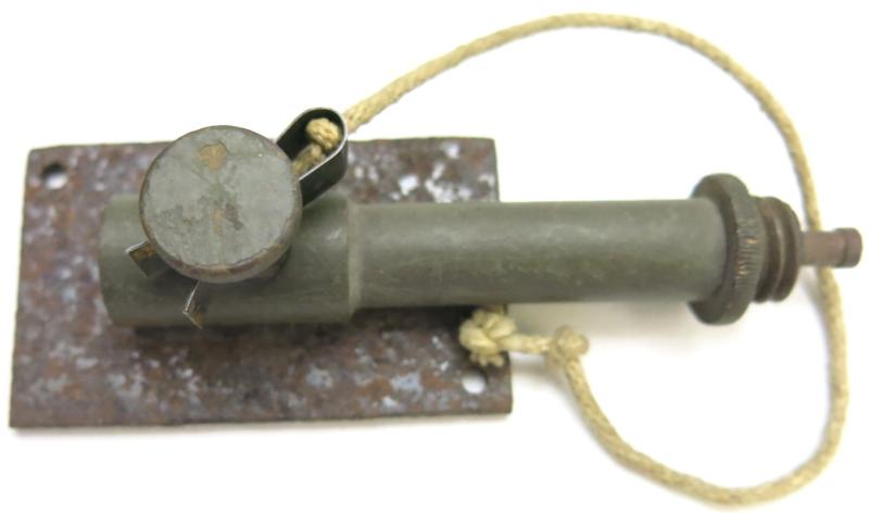 USA WWII Pressure Firing Device M1 Extremelly Hard To Find, Inert.