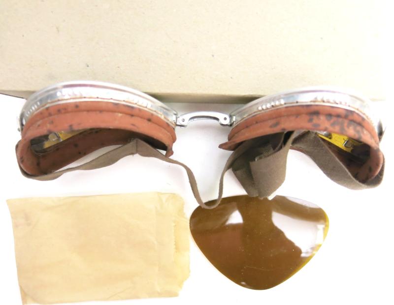 Italian WWII Pilot And German Wehrmacht Used Goggles Mint Untouched With Original Box And Spares, Rare.