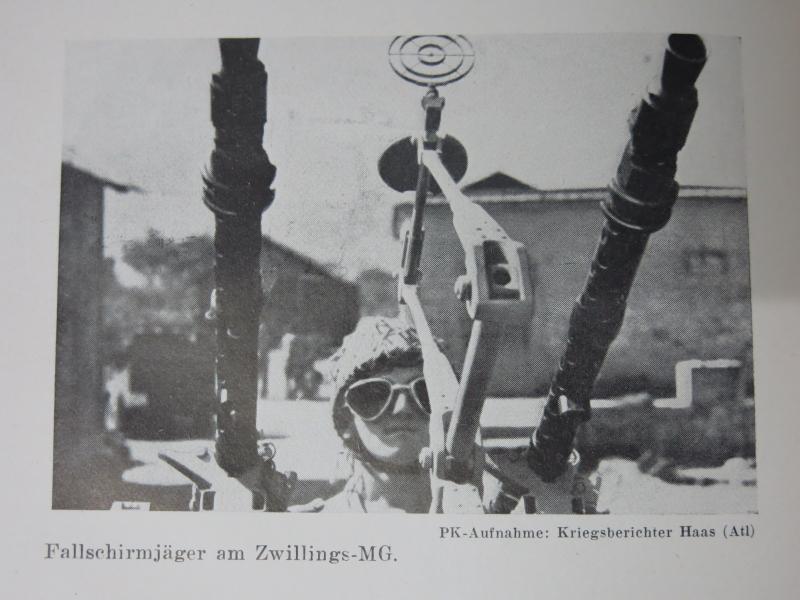 Italian WWII Pilot And German Wehrmacht Used Goggles Mint Untouched With Original Box And Spares, Rare.