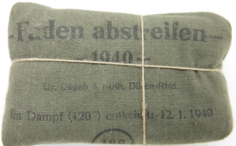 German Wehrmacht Medical Verbandstoff Verbandkasten Medium Size Field Dressing Dr. Degen & Kuth 1940, Mint Unused.