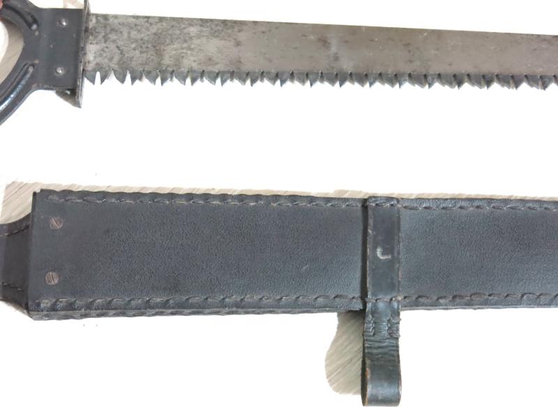 German Wehrmacht Pioniere 1943 Säge Combat Engineer Saw Near Mint Condition With Presstoff Ersatz Leather clg 43 Sheath, Wonderful Matching Set.