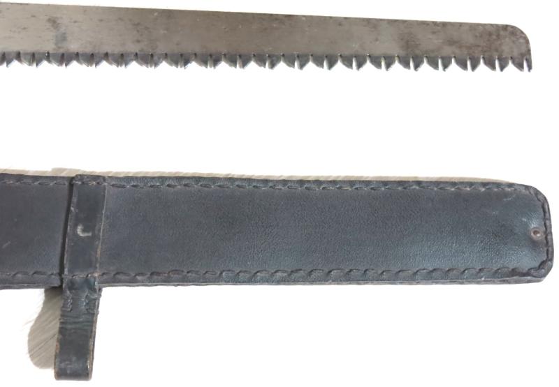 German Wehrmacht Pioniere 1943 Säge Combat Engineer Saw Near Mint Condition With Presstoff Ersatz Leather clg 43 Sheath, Wonderful Matching Set.