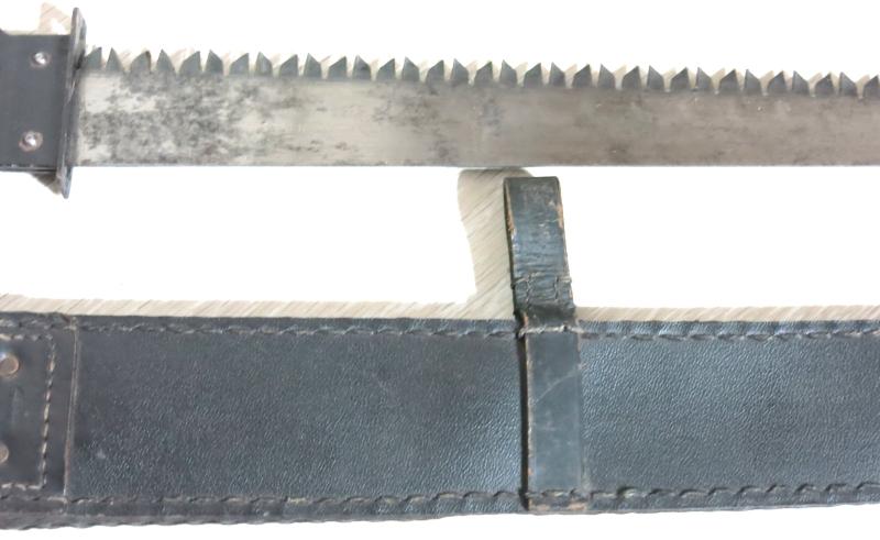 German Wehrmacht Pioniere 1943 Säge Combat Engineer Saw Near Mint Condition With Presstoff Ersatz Leather clg 43 Sheath, Wonderful Matching Set.