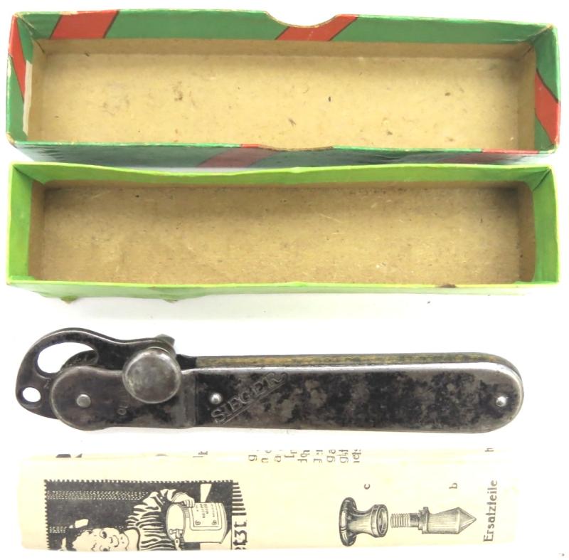 German Dosenöffner Can Opener ORIGINAL SIEGER Nr. 1, Reichsmark 1.25, In Box.
