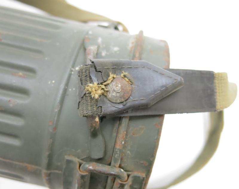 German Wehrmacht Gas Mask Can Set eph 43, Complete With Both Straps And Cloth Spider.