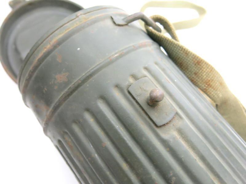 German Wehrmacht Gas Mask Can Set eph 43, Complete With Both Straps And Cloth Spider.