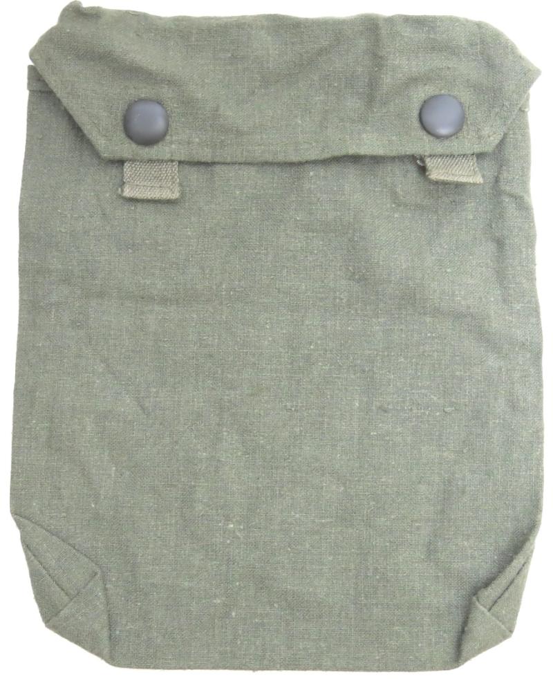 German Wehrmacht M31 Gasplane Tasche Gascape Pouch Mid-Late War Feldgrau Cloth, Minty.
