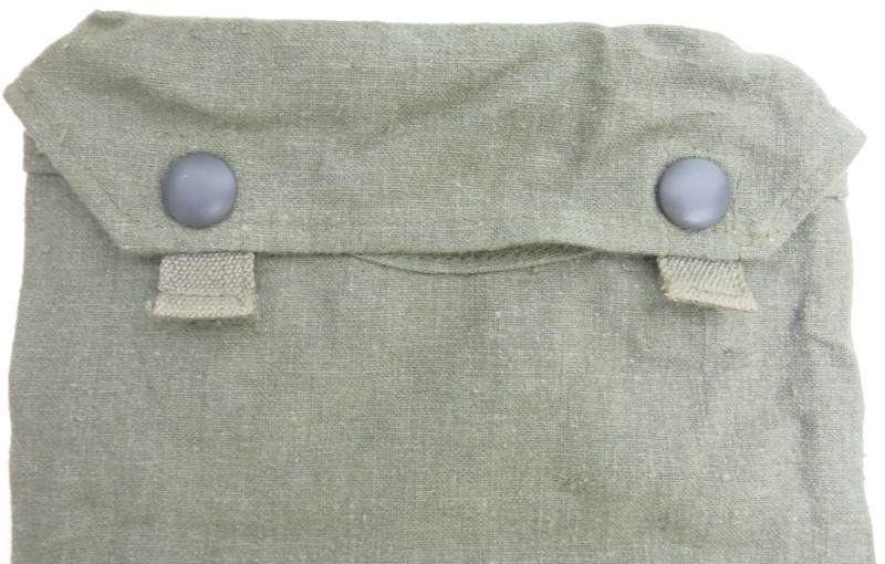 German Wehrmacht M31 Gasplane Tasche Gascape Pouch Mid-Late War Feldgrau Cloth, Minty.