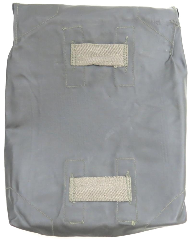German Wehrmacht M31 Rubberized Gasplane Tasche Gascape Pouch, gdl.