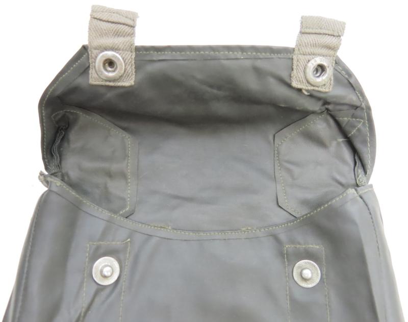German Wehrmacht M31 Rubberized Gasplane Tasche Gascape Pouch, gdl.